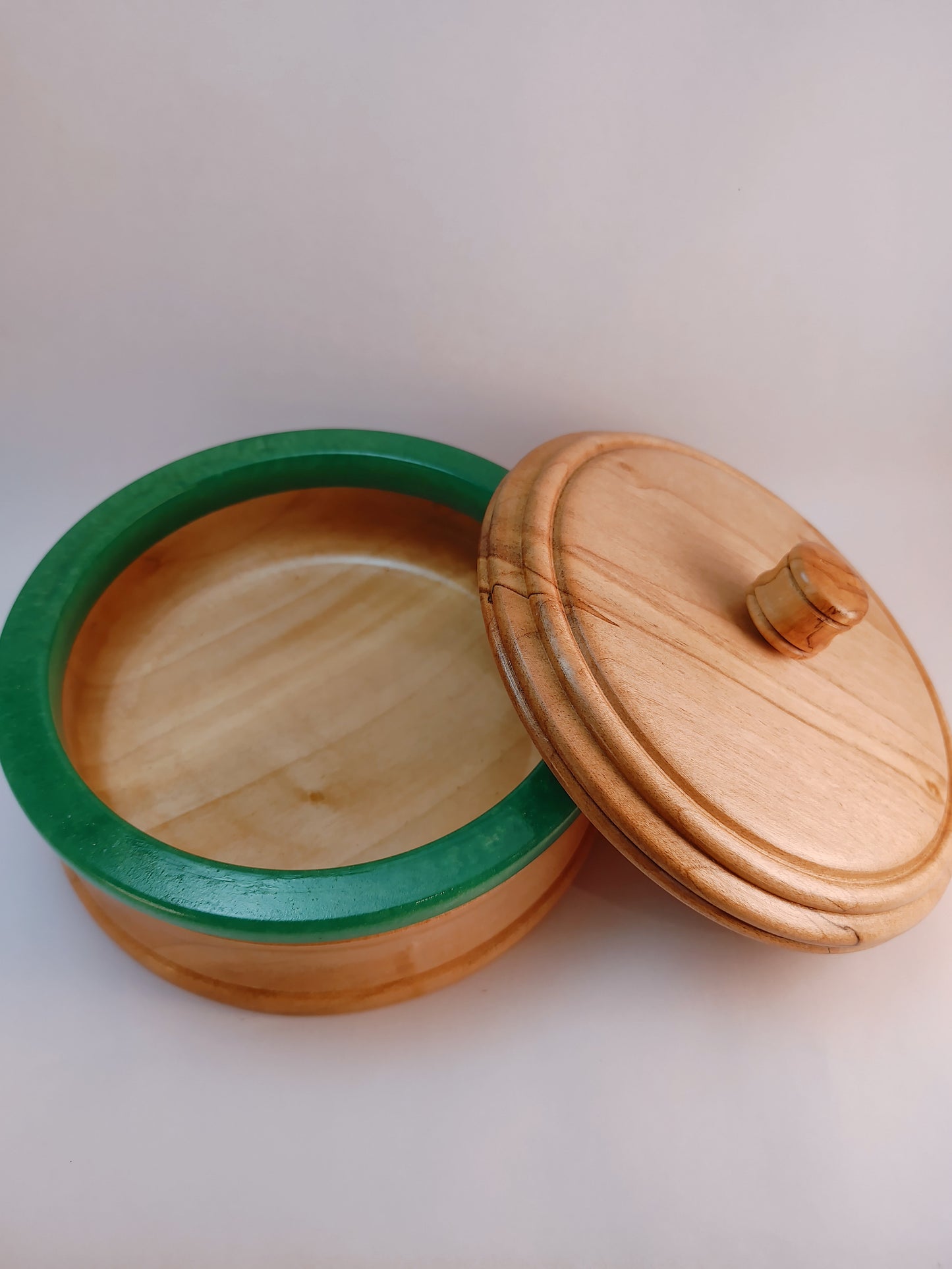 Emerald Rimmed Keeper Box